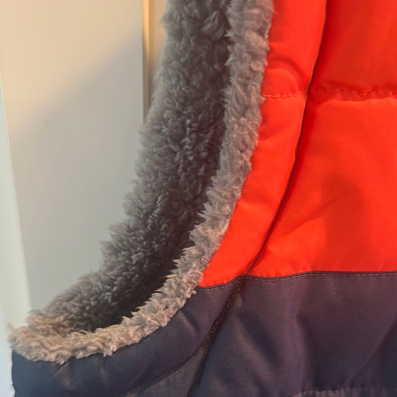 Chicago Bears Navy and Orange Puffer Vest - Picture 6 of 15